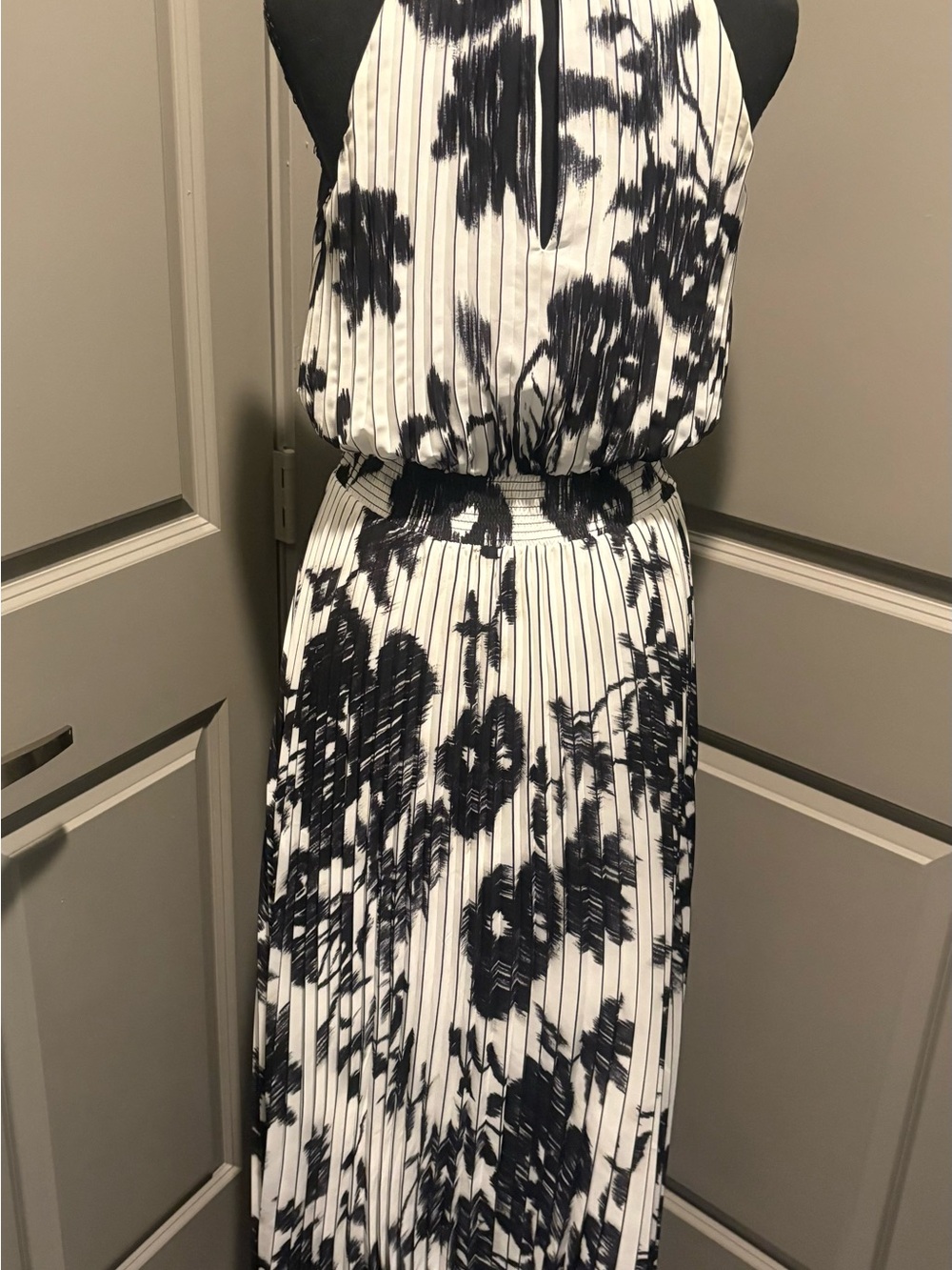 White House Black Market Black & White Halter Pleated Floral Maxi Dress NWOT